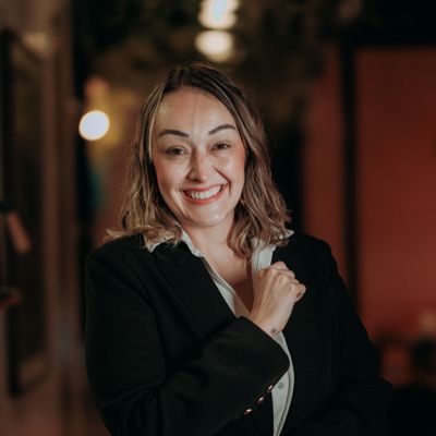 Portrait of Marta Kowalczyk, verified Dynagest reader from Warsaw